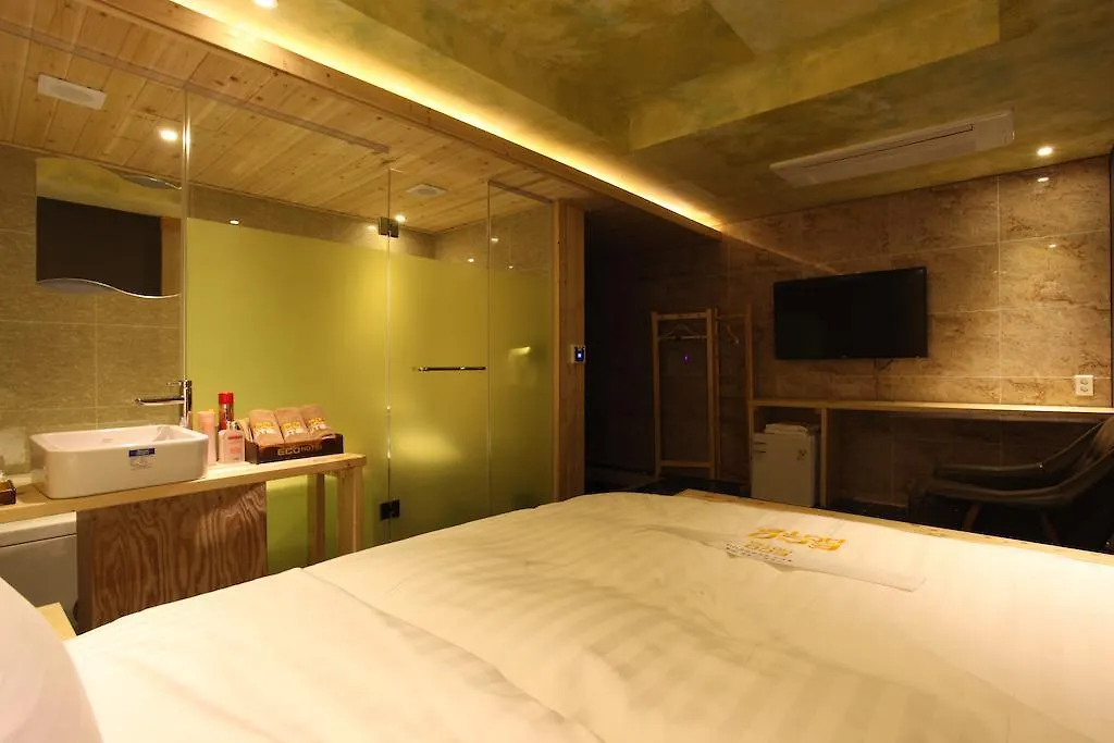 Eco Hotel Gimpo 2*,  South Korea